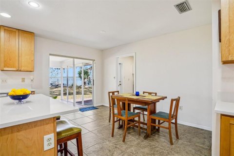 Casa en venta en Grand Island, Florida, 3 dormitorios, 220.64 m2 № 2109391 - foto 24