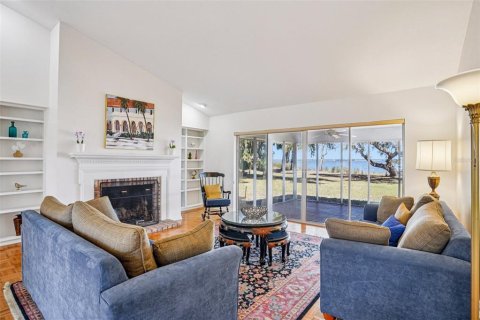 Casa en venta en Grand Island, Florida, 3 dormitorios, 220.64 m2 № 2109391 - foto 14