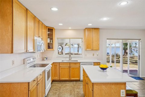 Casa en venta en Grand Island, Florida, 3 dormitorios, 220.64 m2 № 2109391 - foto 18