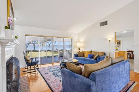 Casa en venta en Grand Island, Florida, 3 dormitorios, 220.64 m2 № 2109391 - foto 9