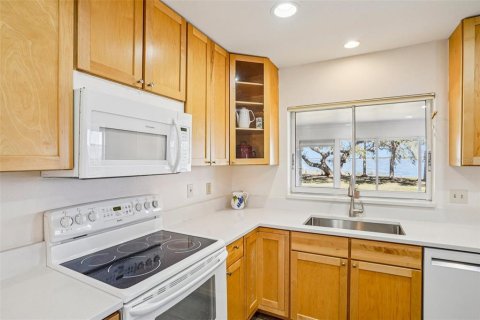 Casa en venta en Grand Island, Florida, 3 dormitorios, 220.64 m2 № 2109391 - foto 22