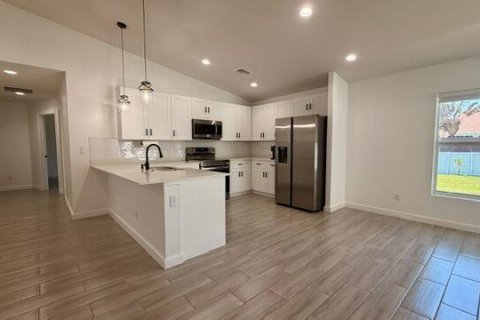Casa en venta en Port St. Lucie, Florida, 3 dormitorios, 142.7 m2 № 2087542 - foto 3