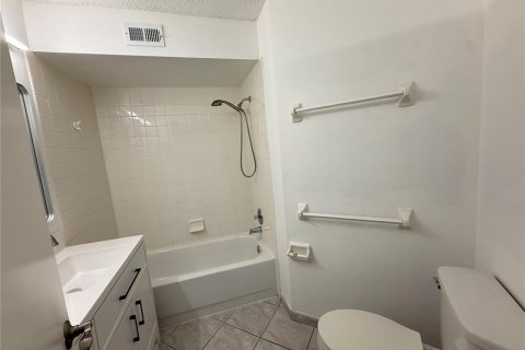 Copropriété à louer à Orlando, Floride: 2 chambres, 82.31 m2 № 2156388 - photo 13