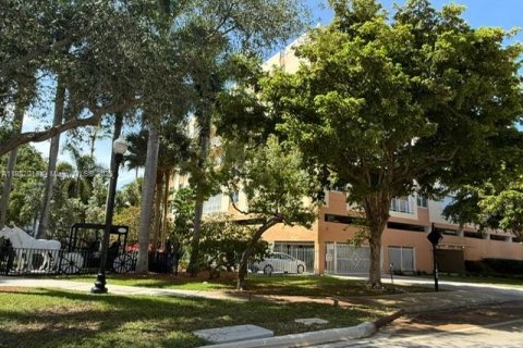 Condo in Sunny Isles Beach, Florida, 1 bedroom  № 1812014 - photo 6