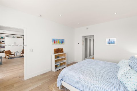 Condominio en venta en Miami Beach, Florida, 2 dormitorios, 97.36 m2 № 2248587 - foto 17