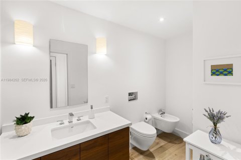 Condominio en venta en Miami Beach, Florida, 2 dormitorios, 97.36 m2 № 2248587 - foto 20