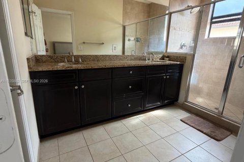 Купить таунхаус в Дорал, Флорида 4 спальни, 165.64м2, № 1988072 - фото 13