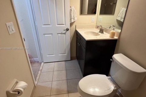 Купить таунхаус в Дорал, Флорида 4 спальни, 165.64м2, № 1988072 - фото 9