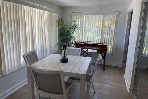 Copropriété à louer à New Port Richey, Floride: 2 chambres, 97.55 m2 № 2387654 - photo 7