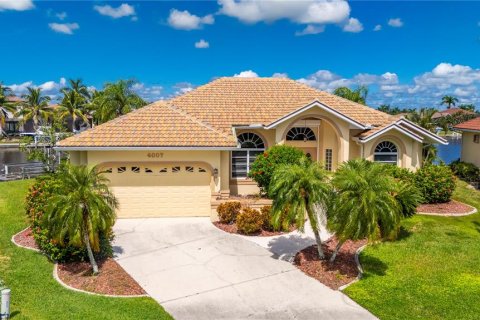 Casa en venta en Punta Gorda, Florida, 3 dormitorios, 204.01 m2 № 2380985 - foto 2