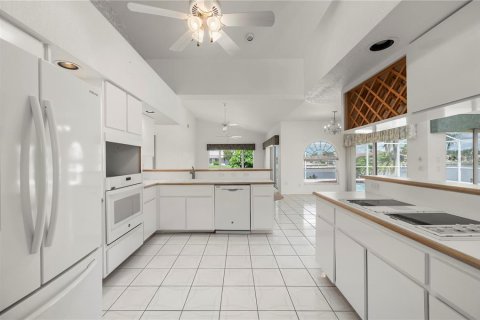 Casa en venta en Punta Gorda, Florida, 3 dormitorios, 204.01 m2 № 2380985 - foto 17