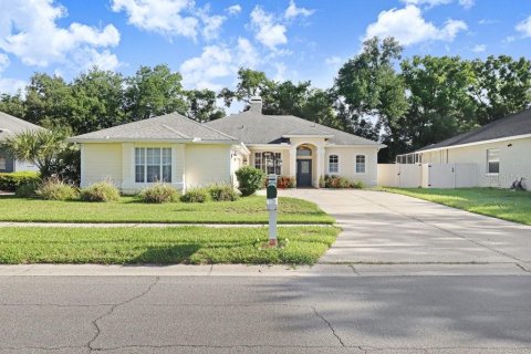 Villa ou maison à Brandon, Floride 4 chambres, 193.33 m2 № 2284111