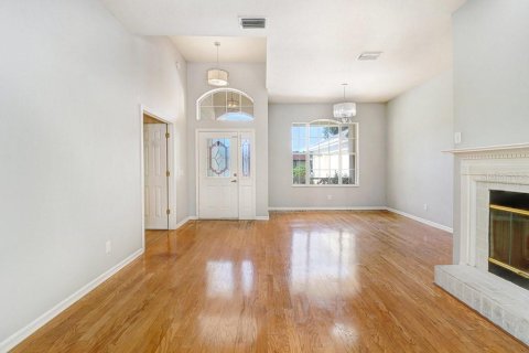 House in Brandon, Florida 4 bedrooms, 193.33 sq.m. № 2284111 - photo 9