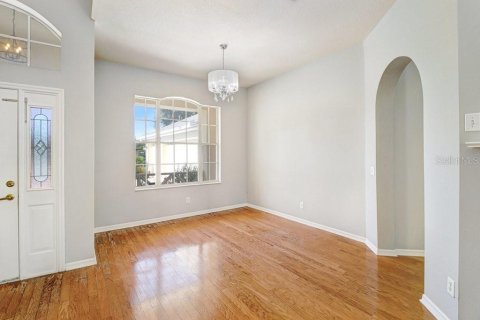House in Brandon, Florida 4 bedrooms, 193.33 sq.m. № 2284111 - photo 10