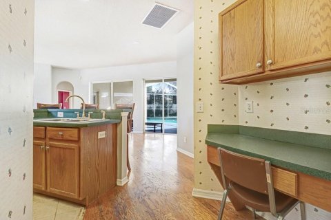 House in Brandon, Florida 4 bedrooms, 193.33 sq.m. № 2284111 - photo 22