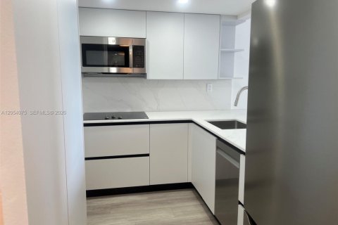 Снять в аренду кондоминиум в Майами, Флорида 1 спальня, 65.03м2, № 2152426 - фото 2
