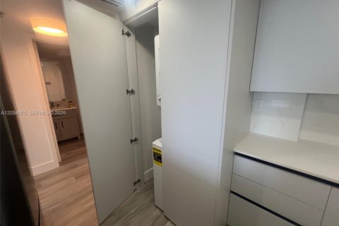 Снять в аренду кондоминиум в Майами, Флорида 1 спальня, 65.03м2, № 2152426 - фото 5