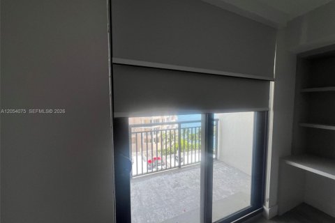 Снять в аренду кондоминиум в Майами, Флорида 1 спальня, 65.03м2, № 2152426 - фото 10