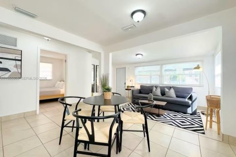Casa en venta en Miami, Florida, 3 dormitorios, 77.11 m2 № 2047176 - foto 10