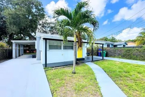 Casa en venta en Miami, Florida, 3 dormitorios, 77.11 m2 № 2047176 - foto 2