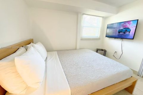 Casa en venta en Miami, Florida, 3 dormitorios, 77.11 m2 № 2047176 - foto 15