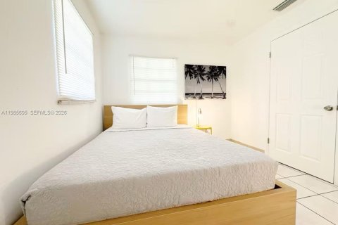 Casa en venta en Miami, Florida, 3 dormitorios, 77.11 m2 № 2047176 - foto 13