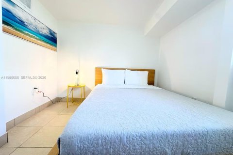 Casa en venta en Miami, Florida, 3 dormitorios, 77.11 m2 № 2047176 - foto 14