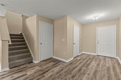 Townhouse in Brandon, Florida 3 bedrooms, 144.74 sq.m. № 1608431 - photo 5