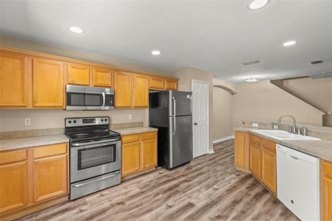Townhouse in Brandon, Florida 3 bedrooms, 144.74 sq.m. № 1608431 - photo 12