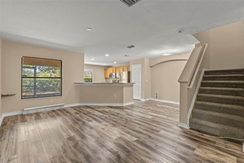 Townhouse in Brandon, Florida 3 bedrooms, 144.74 sq.m. № 1608431 - photo 8