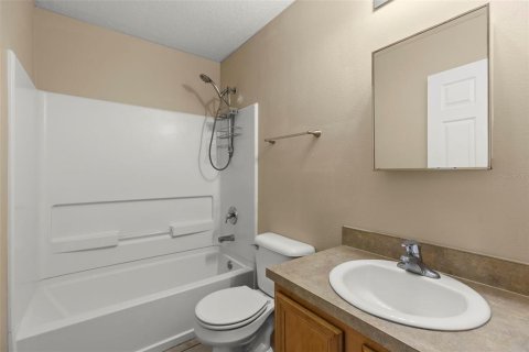 Townhouse in Brandon, Florida 3 bedrooms, 144.74 sq.m. № 1608431 - photo 26