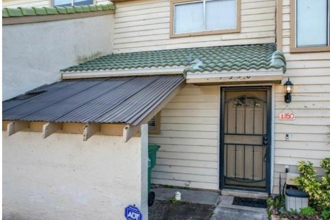Townhouse in Winter Garden, Florida 2 bedrooms, 110.55 sq.m. № 1813422 - photo 1