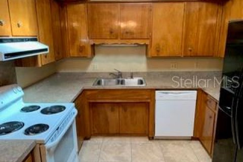Apartamento en alquiler en Maitland, Florida, 2 dormitorios, 111.48 m2 № 2142452 - foto 3