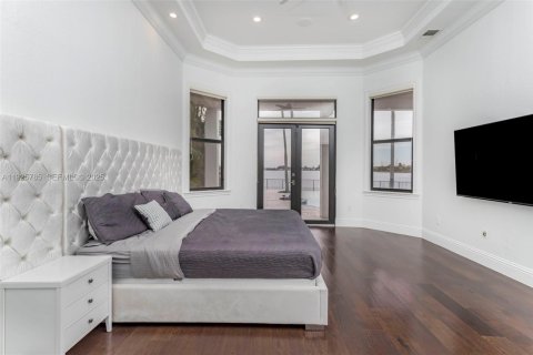 Casa en venta en Miramar, Florida, 5 dormitorios, 284.37 m2 № 1984323 - foto 23