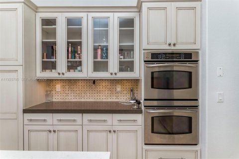 Casa en venta en Miramar, Florida, 5 dormitorios, 284.37 m2 № 1984323 - foto 9