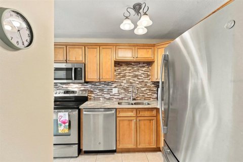 Copropriété à louer à Saint Petersburg, Floride: 1 chambre, 64.47 m2 № 2388687 - photo 7