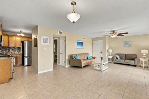 Copropriété à louer à Saint Petersburg, Floride: 1 chambre, 64.47 m2 № 2388687 - photo 5