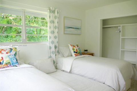 Купить виллу или дом в Хомстед, Флорида 4 спальни, 205.78м2, № 2005518 - фото 11