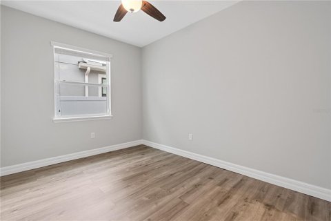 House in Kissimmee, Florida 4 bedrooms, 235.04 sq.m. № 1673806 - photo 21