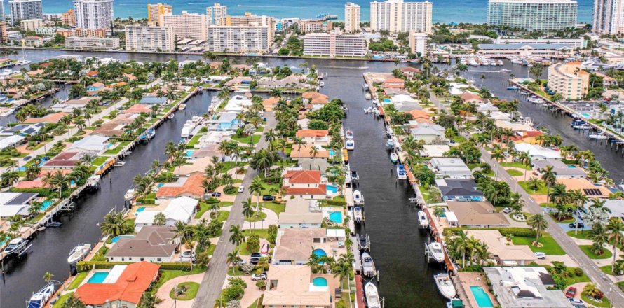 Casa en Pompano Beach, Florida 3 dormitorios, 168.52 m2 № 948870