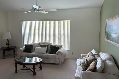 House in Wellington, Florida 3 bedrooms, 160.54 sq.m. № 2401250 - photo 5