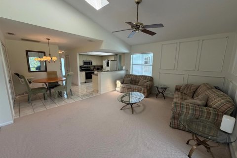 House in Wellington, Florida 3 bedrooms, 160.54 sq.m. № 2401250 - photo 21