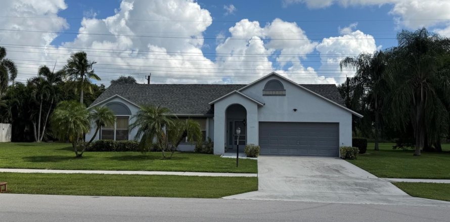 House in Wellington, Florida 3 bedrooms, 160.54 sq.m. № 2401250