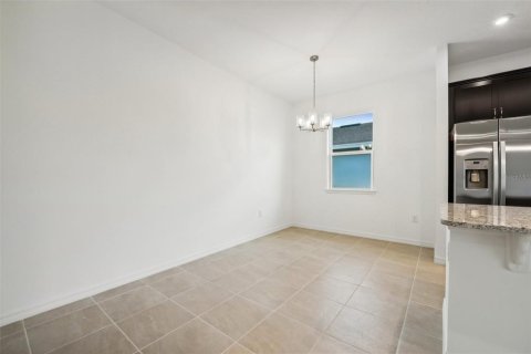 Casa en venta en Eustis, Florida, 4 dormitorios, 185.9 m2 № 1659557 - foto 9