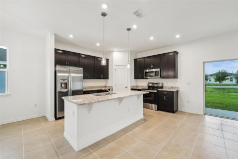 Casa en venta en Eustis, Florida, 4 dormitorios, 185.9 m2 № 1659557 - foto 10