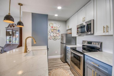 Condo in Palm Beach Gardens, Florida, 1 bedroom  № 2260974 - photo 5