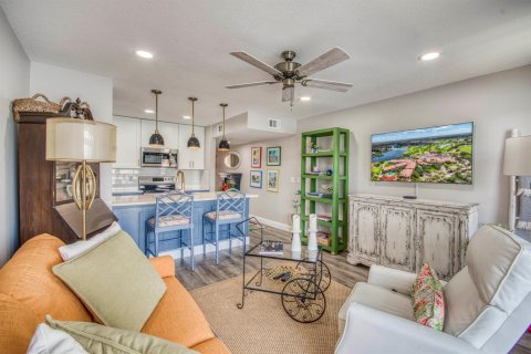 Condo in Palm Beach Gardens, Florida, 1 bedroom  № 2260974 - photo 11