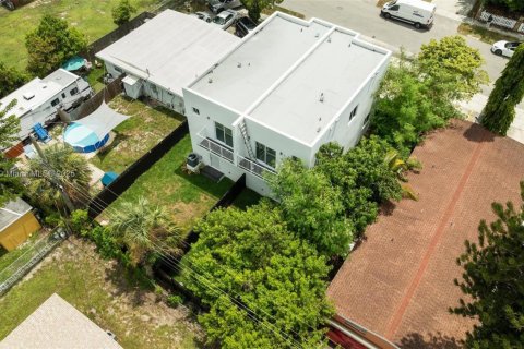 Commercial property in Pompano Beach, Florida 262.91 sq.m. № 1893345 - photo 25