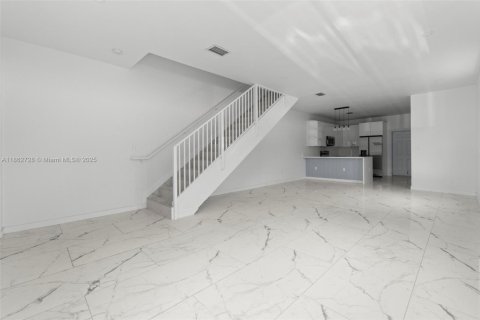 Commercial property in Pompano Beach, Florida 262.91 sq.m. № 1893345 - photo 20