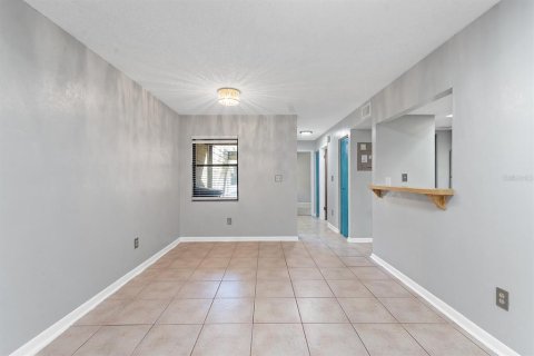 Adosado en alquiler en Gainesville, Florida, 2 dormitorios, 106.93 m2 № 1614422 - foto 4